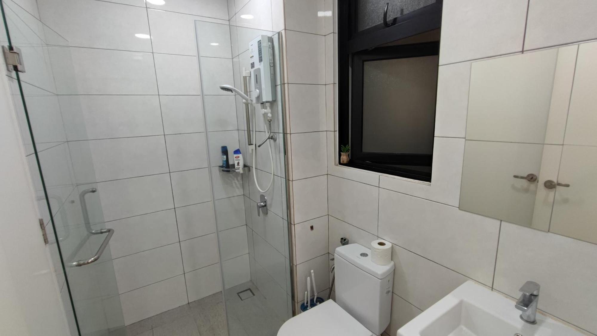 Ioi Mall 3bedrm 2bath Prime Video Pangsapuri Putrajaya
